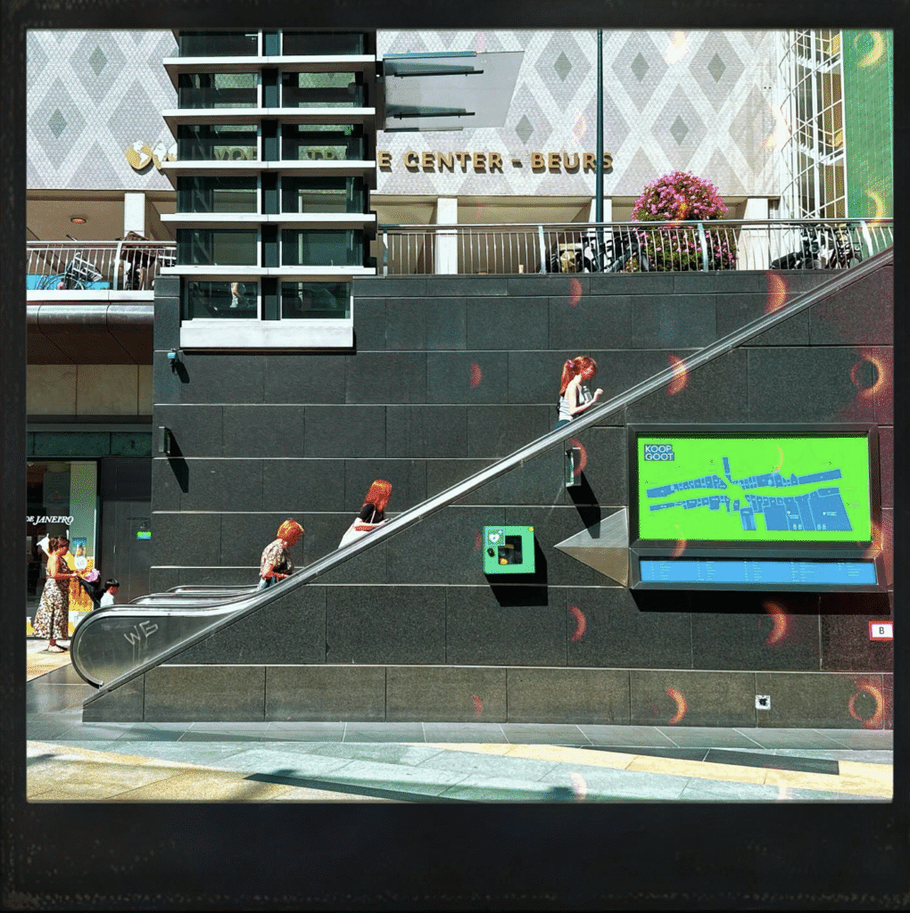 mobile street